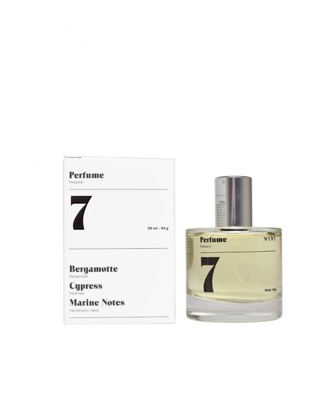 Perfume No. 7 Enveloped in the charm of nature
